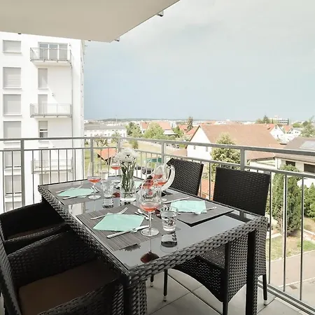 Neubau Stuttgart Messe Airport ליינפלדן-אכטרדינגן